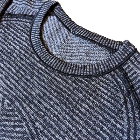 Lululemon Swiftly Tech Long Sleeve Crew Tempo Stripe Black White - Picture 10 of 11